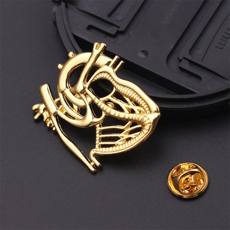 Souvenir Doctor Nurse Brooch Fashion Medicine Human Organ Pin Female Uterus Heart Fetus Medical Brooch Memorial Gift For Medical