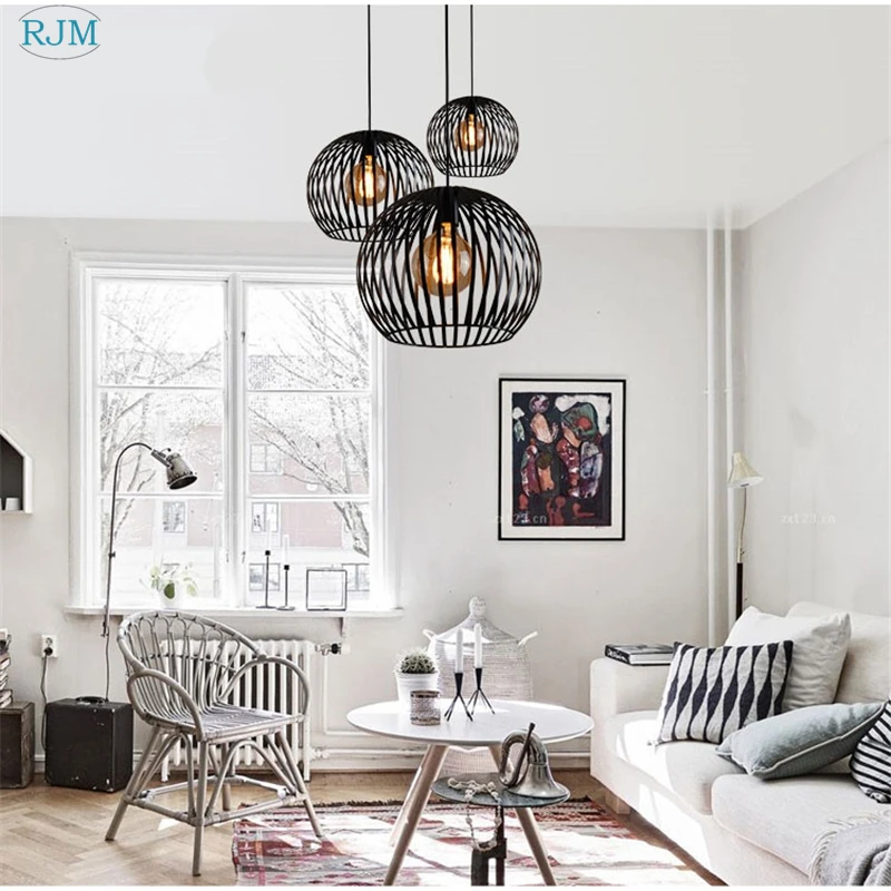 Nordic Creative Simple Pendant Lamps Vintage Industrial Style Iron Pendant Lights for Restaurant Bar Cafes Living Room Lights