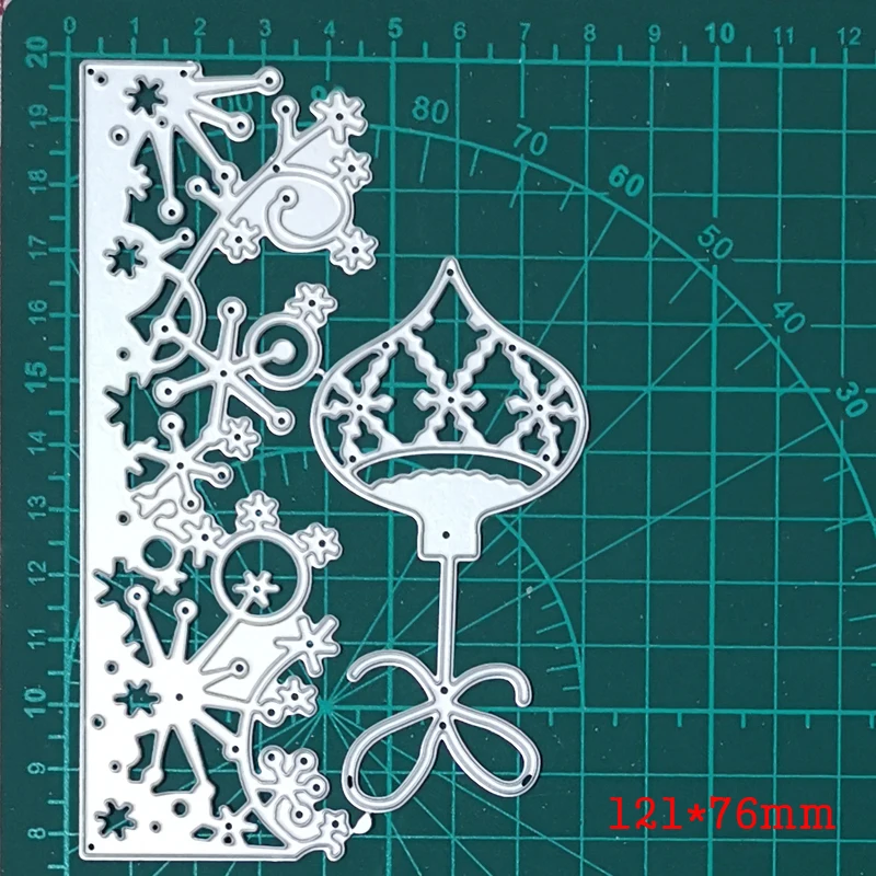 Lace Snowflake Frame Hanging Dangle Metal Cutting Dies Stencils Craft Die Cut for DIY Scrapbooking Album Paper Cards Decorative