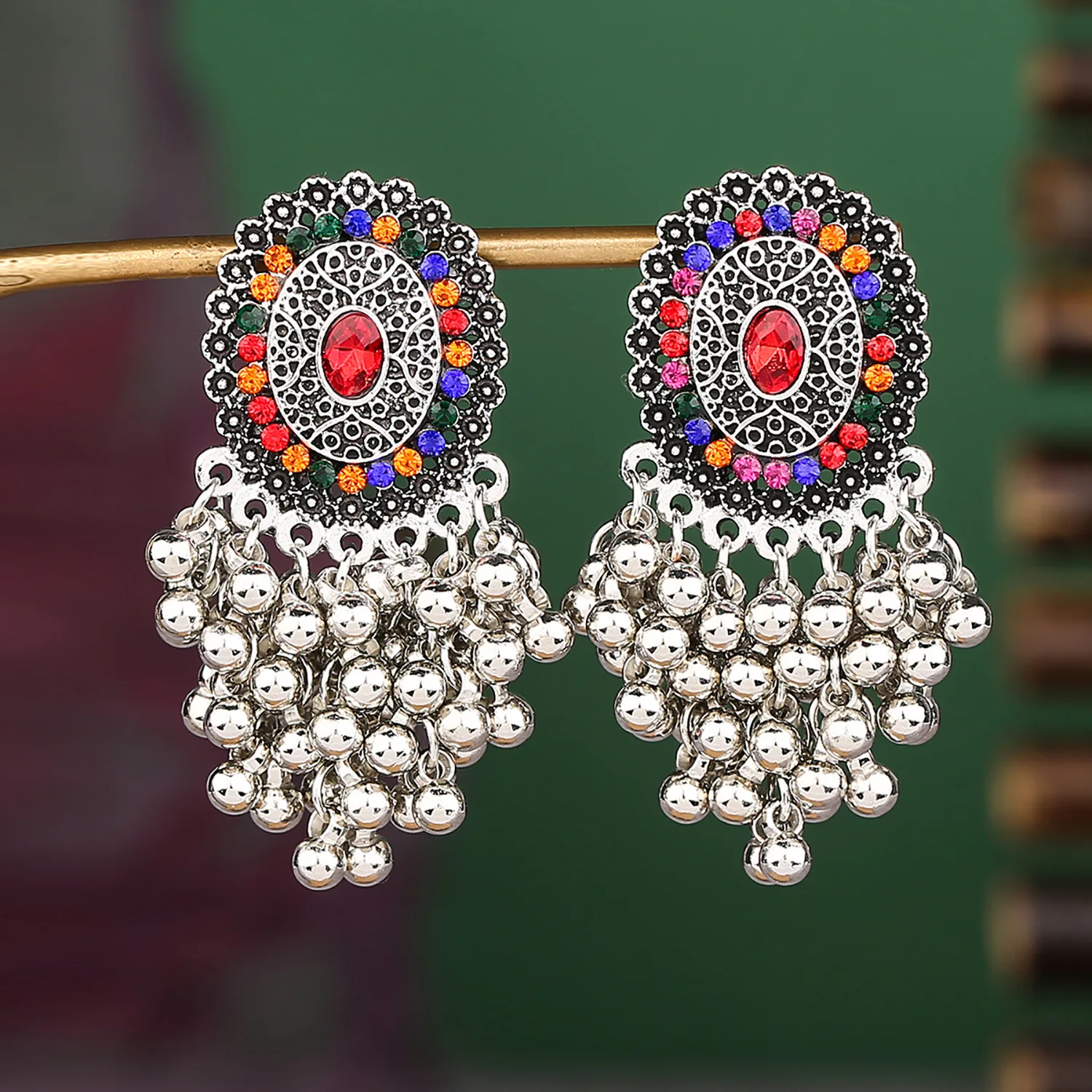 Kolczyki-Boucles d'Oreilles Ethniques Blanches avec Strass pour Femme, Bijoux Indiens, Accessoires de Mariage, Fleur Rétro, Jhumka