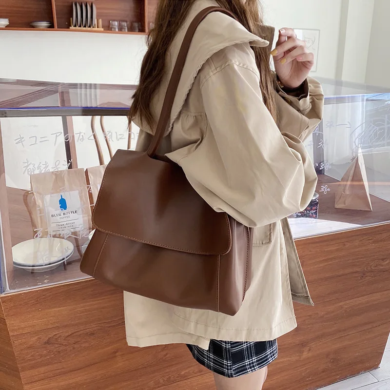 Designer women handbag Large Capacity Wide Strap Shoulder Bags for female Casual big Totes Solid color Pu Leather messenger bag