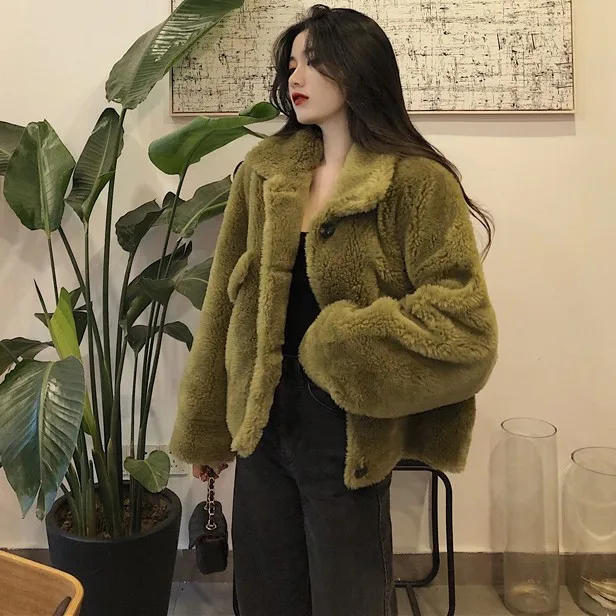 Winter Long-sleeved Hong Kong-flavored Green loose fur coat warm cotton female  Korean version faux fur clothing F458