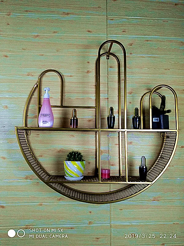 

High Quality Top Grade Iron Art Cosmetics Rack, Nail Rack Rack, Bathroom Rack Display Rack New Disign Wine Rack CF3