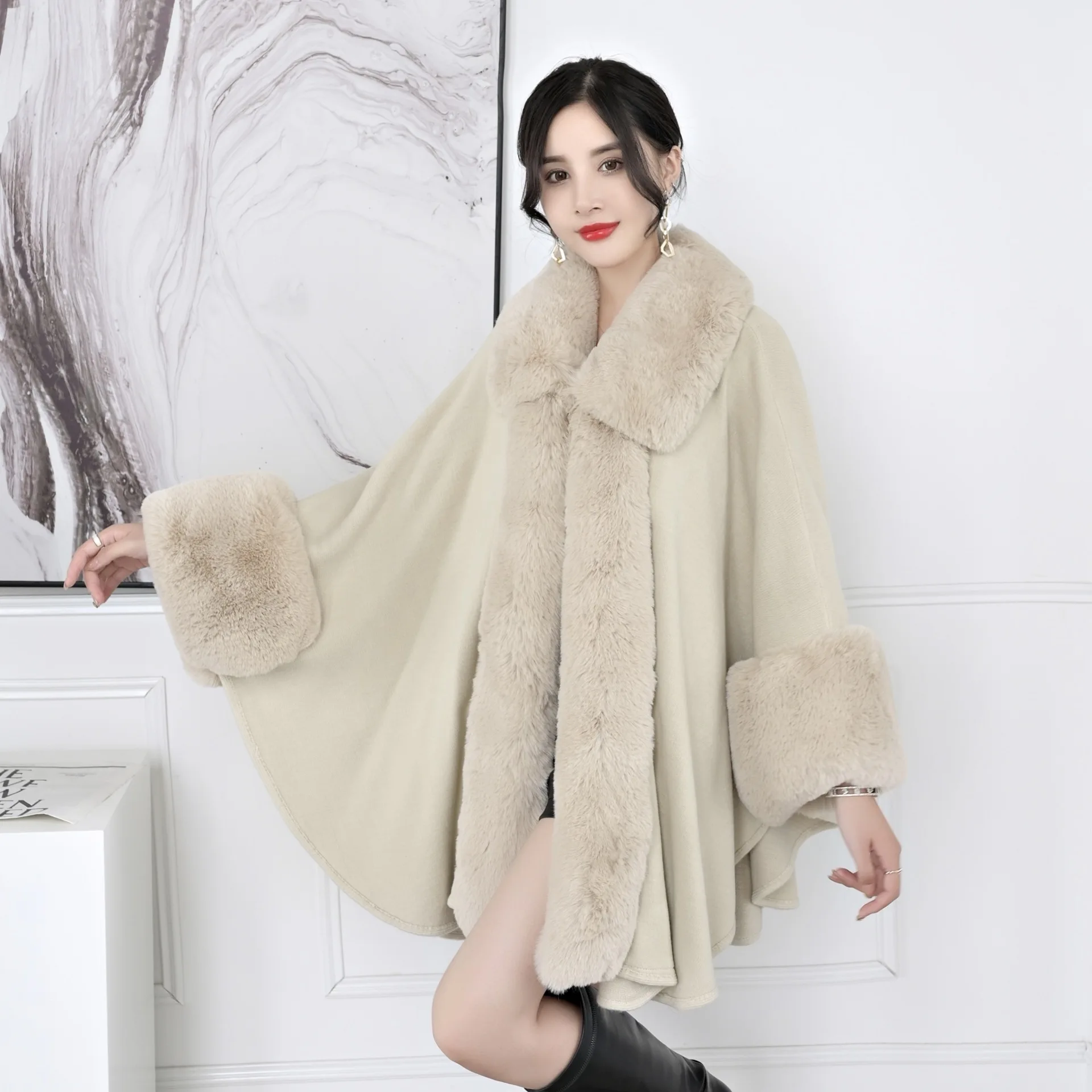 Batwing Sleeves Poncho Cape Women Overcoat Long Cloak Winter Big Pendulum Faux Rabbit Fur Collar Cardigan Loose Streetwear Coat