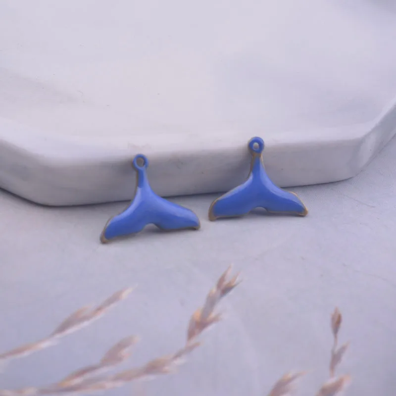 30 Stück 9*12mm beidseitig emaillierte Fischschwanz-Anhänger aus Kupfer für DIY-Schmuckherstellung – Detail 12
