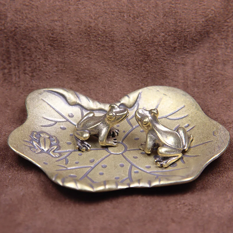 Vintage Brass Pond Lotus Leaf Frog Figurines Miniatures Small Tea Tray Table Ornaments Multifunctional Home Decoration Accessory