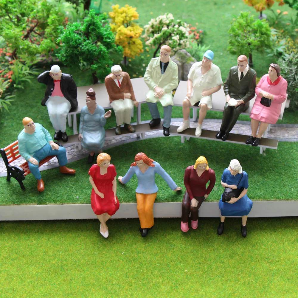 24pcs Model Railway Layout G Scale Sitting Figures 1:22.5 1:25 All Seated Painted People 24 Different Poses