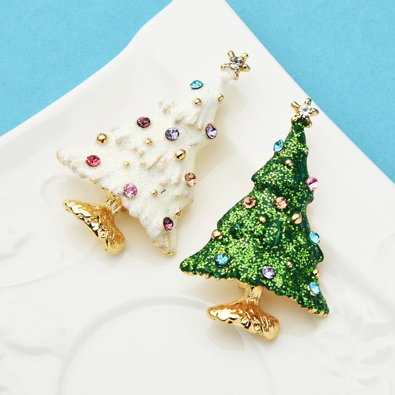 Wuli&baby Snowing Christmas Tree Brooches Women Men Rhinestone Sparkling Tree Brooch Pins New Year Gifts 2021