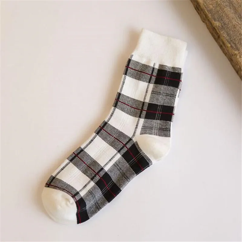 Vintage Plaid Checked Cotton Women Socks Retro Scottish Lattice Grid Kawaii Socks High Quality Fashion Autumn Winter Cute Socks