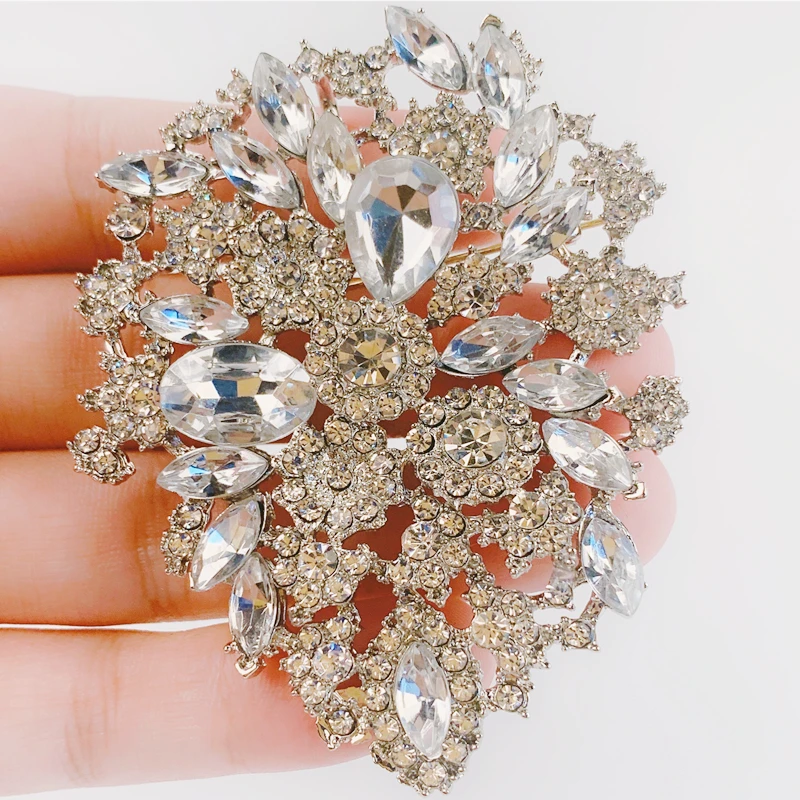 Exquisite Yellow Black White Crystal Rhinestone Flower Brooch Pin for Women Trend Banquet Accessories Coat Brooch