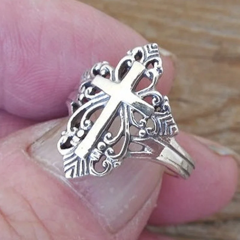 Exquisite and fashionable Beautiful Handmade Silver Cross Ring