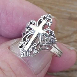 Jianjie Men's Unique Rock Crow Cross Flower Pattern Rings Delicate Party Banquet Charm Jewelry for Men Ring Accessories Trend
