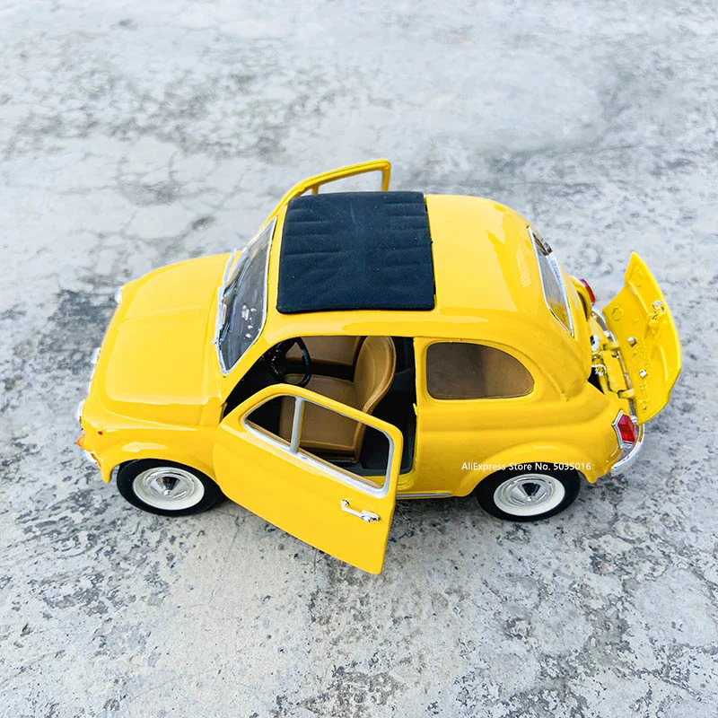 Bburago 1:24 1965 Fiat 500F yellow simulation alloy car model crafts decoration collection toy tools gift