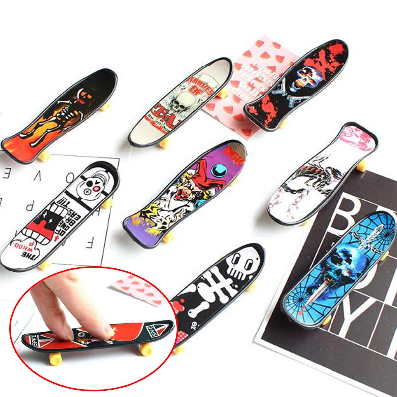 

Mini Plastic Skate Finger Skateboarding Fingerboard Novelty Gag Toys For Boys Children Skateboard Finger Board Gifts