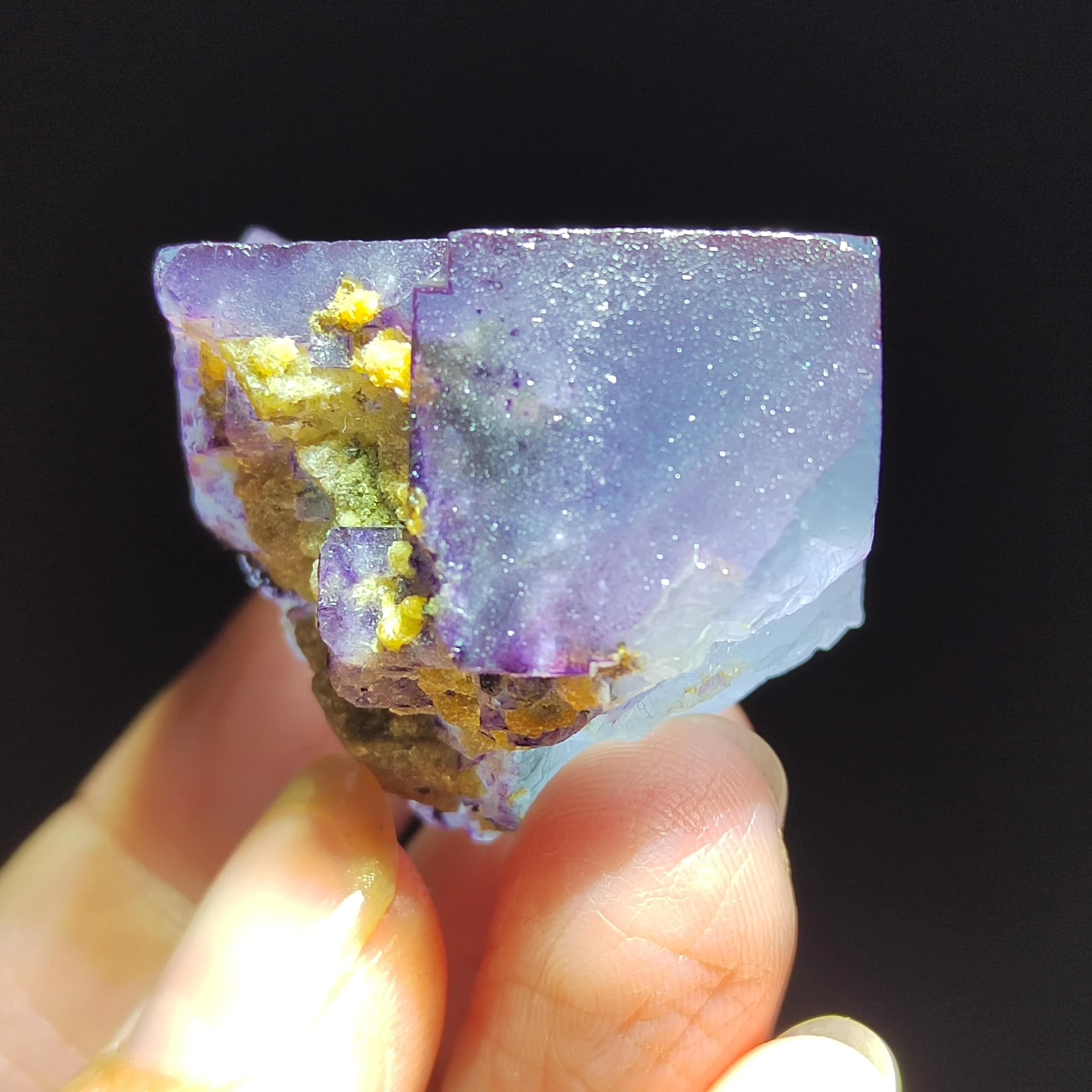 42.5gNatural Tanzanian blue violet fluorite and mica crystal mineral healing energy QUARTZ GEM home decoration