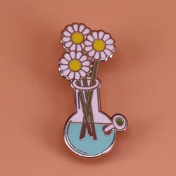 Cute Daisy Vase Brooch Chemical Experimental Pin Science Bong Flower Art Addition Sweet Valentine's Day Gift for Girlfriend
