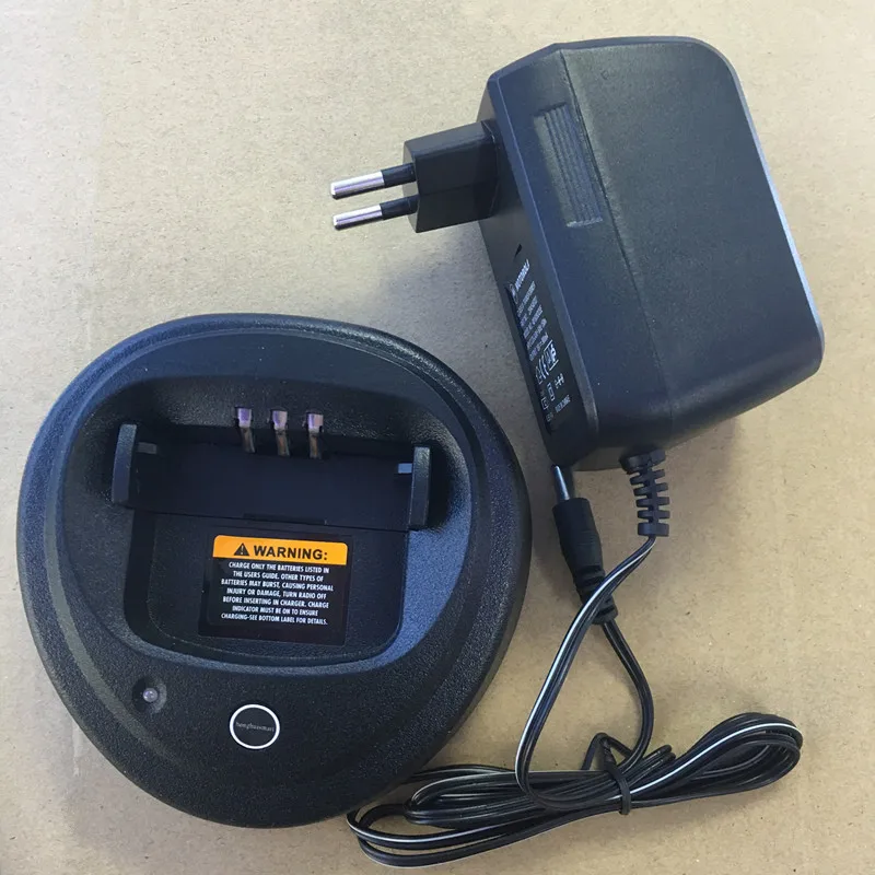 PMLN5228A Battery Charger for motorola GP3188,EP450,CP040,CP200,CP150,CP140 etc walkie talkie only 220V