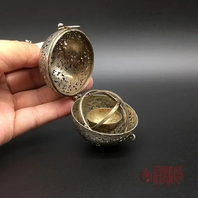 Exquisite Antique Copper Aromatherapy Ball Hollow Mini Home Incense Ball Backflow Incense Burner Sachet Ball Pendant Tea Ceremon