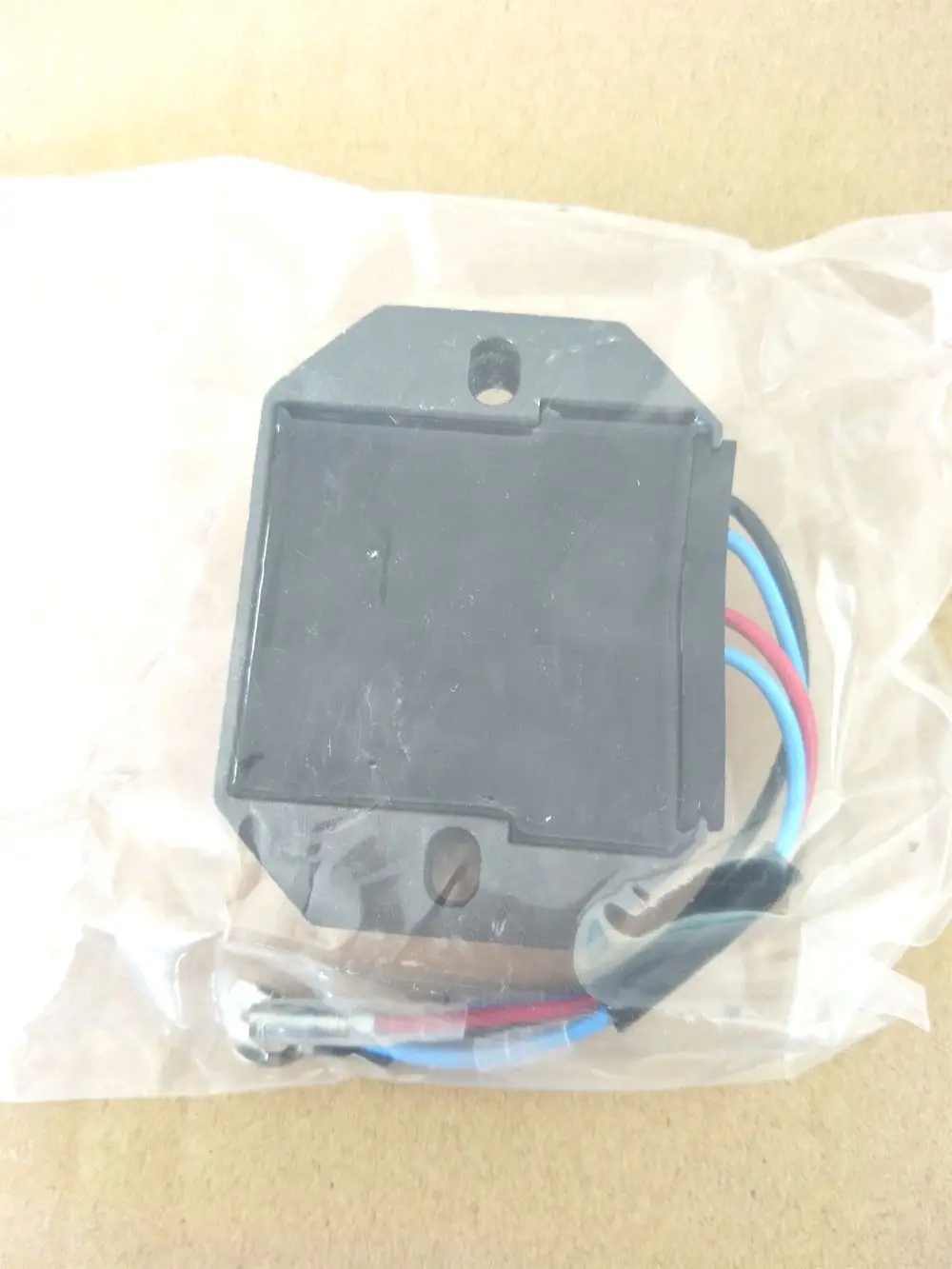 15372-64602 Voltage Regulator 12V For Kubota Tractor B4200 B5100 B7100 1537264602