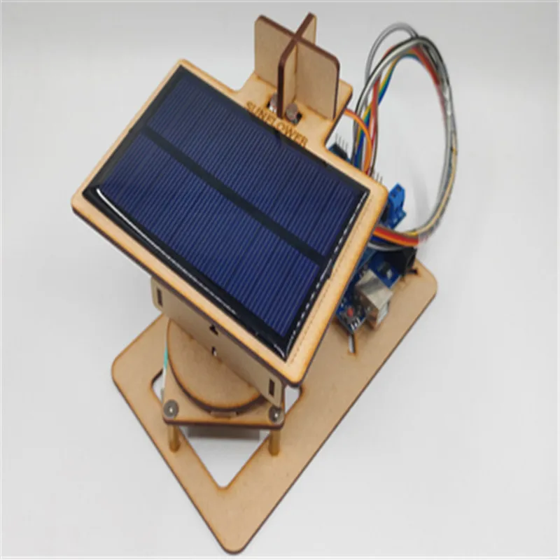 

Program Smart Solar Tracker Can Be Used For Mobile Phone Charging Maker Power Generation Project DIY STEM Toy Part