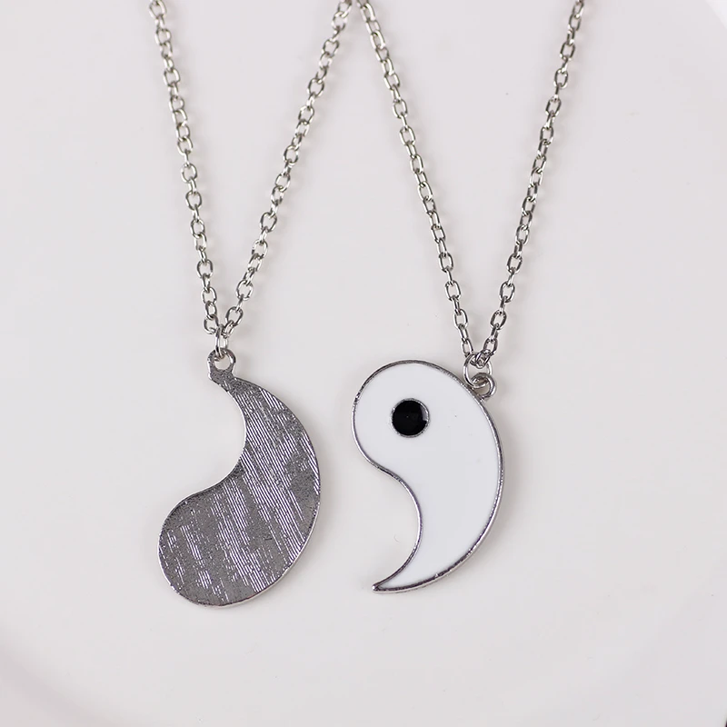 Fashion Yin Yang Tai Chi Couple Necklace Chinese Style Round Splice Pendant Choker Best Friend Friendship Jewelry Birthday Gift