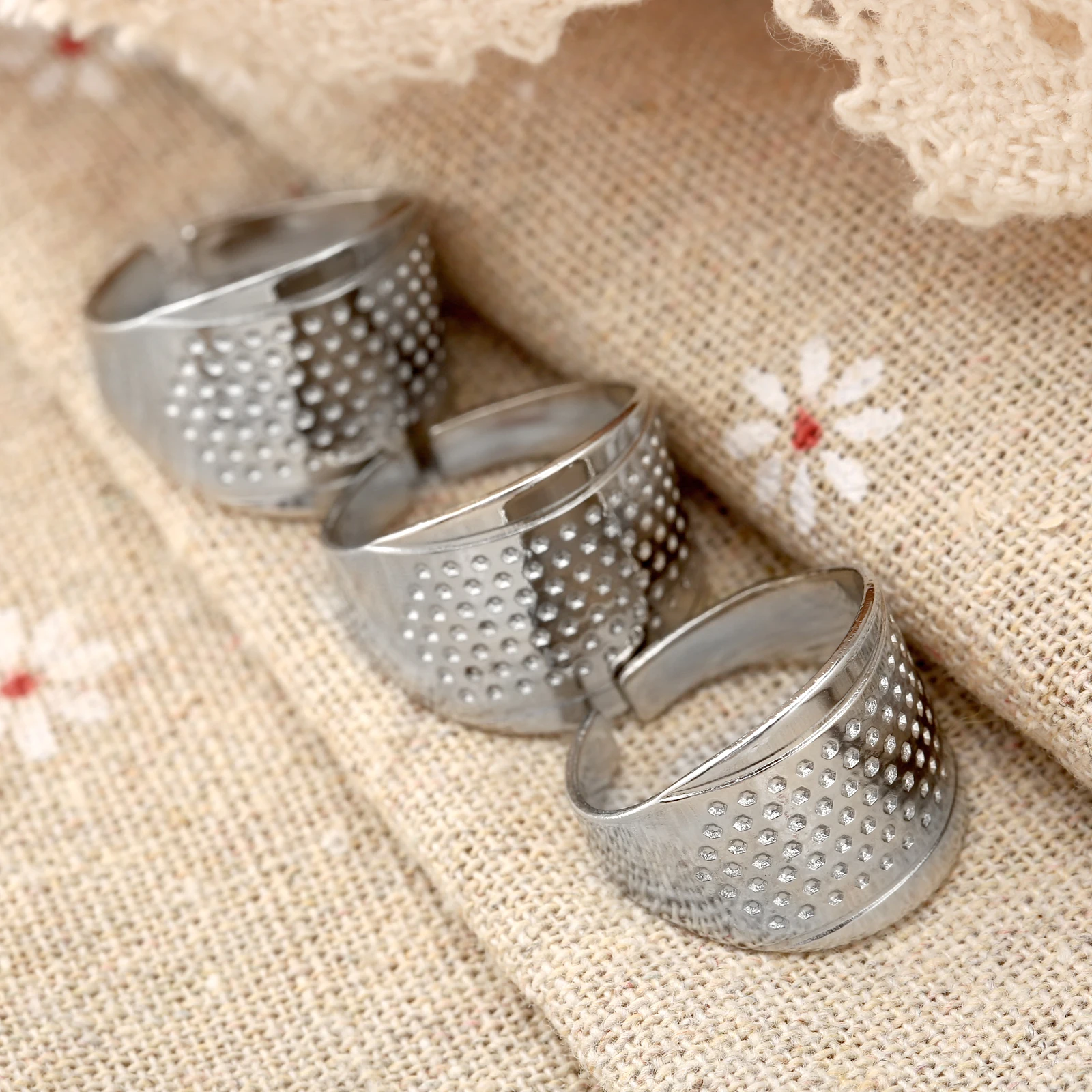3ชิ้น/ล็อตเย็บThimblesแหวนปรับ - Sewing Thimble Metal บทวิจารณ์และราคา