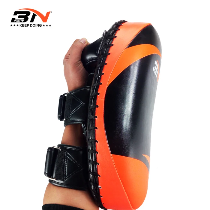 BN One Piece Kicking Muay Thai Boxing Pads Mma Shield Focus Target Taekwondo Kickboxing Martial Arts Training Equipment DBE