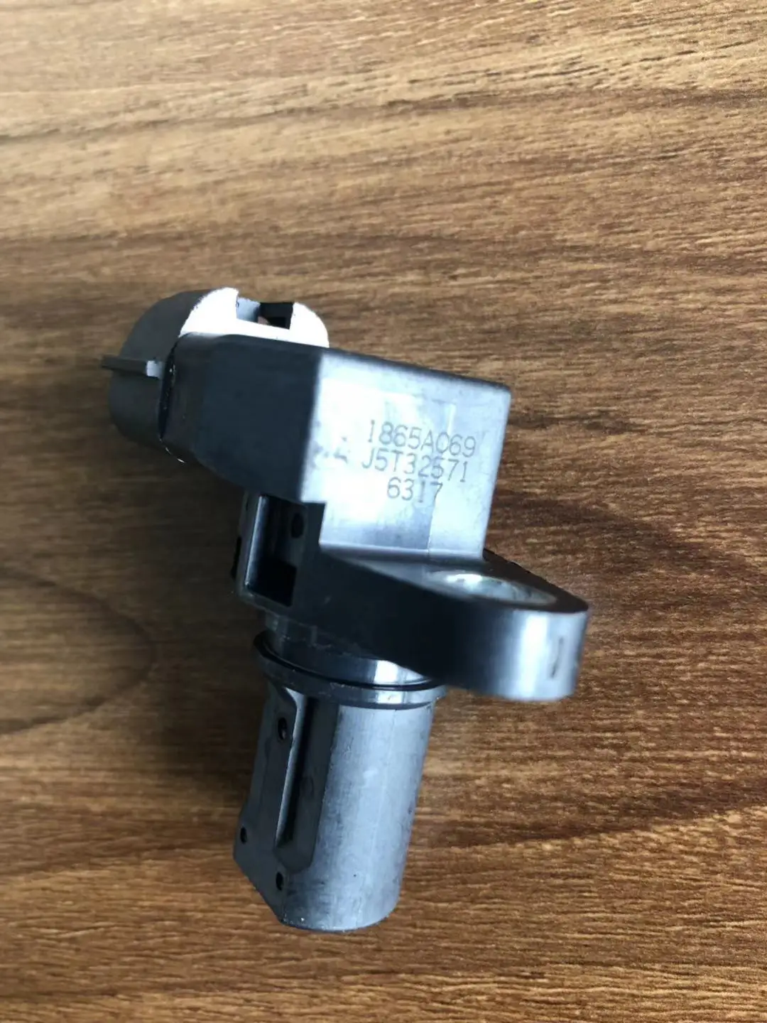 

20PC High Quality Camshaft Position Sensor J5T32571;1865A069;5S11621 For Mitsubi-shi