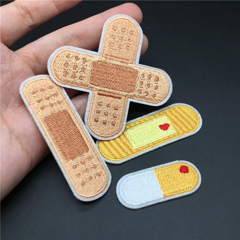 4ชิ้น/เซ็ต Band-Aid น่ารักการ์ตูนเย็บปักถักร้อย Patch เหล็กบนป้าย Diy เย็บลายสำหรับเสื้อผ้า Applique เสื้อผ้าสติกเกอร์