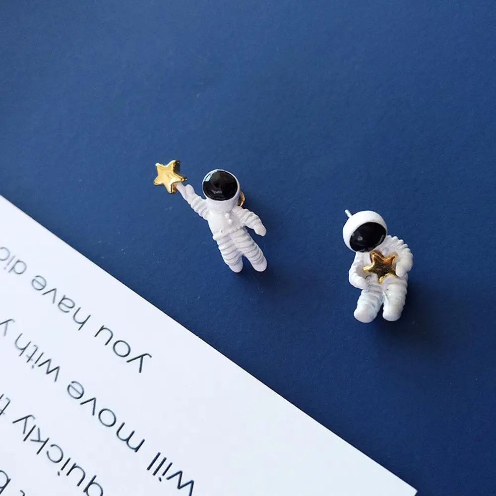 Cute Asymmetric Space Silver Plated Astronauts Stud Earrings Women Fashion Jewelry Dropshipping