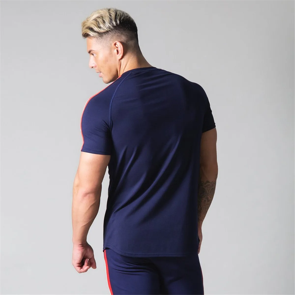 New Gym Skinny T-shirt Men Cotton Casual Short Sleeve Shirt Male Bodybuilding Sport Tees Tops Summer Fitness Workout Clothing