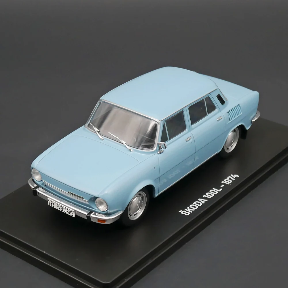 IXO / Hachette 1:24 Skoda 100 L 1974 Metal Toy Car Diecast Model