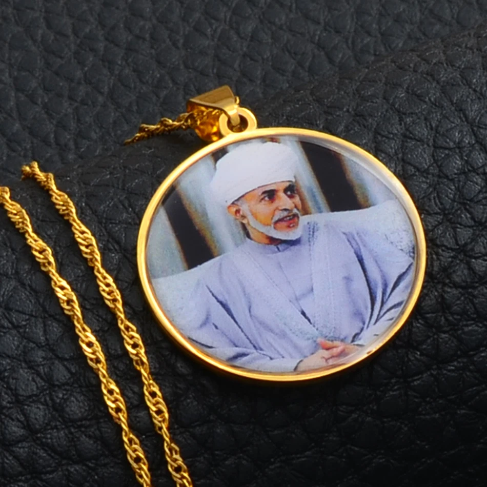 Anniyo Pendant Necklace of Sultan Qaboos Bin Said, Sultan of Oman Flag Jewelry  #134021