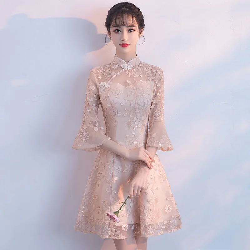 

New Chinese Style High Neck Short Evening Dresses Women Elegant Lace Floral Party Dress Middle Length Cheongsam Zipper Back