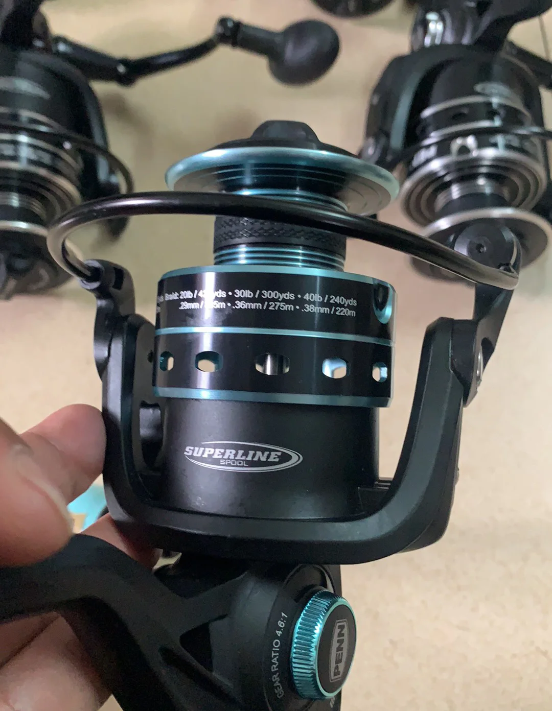 Carrete PENN Pursuit III 5000LE – cuerpo metálico para agua salada - imagen 2