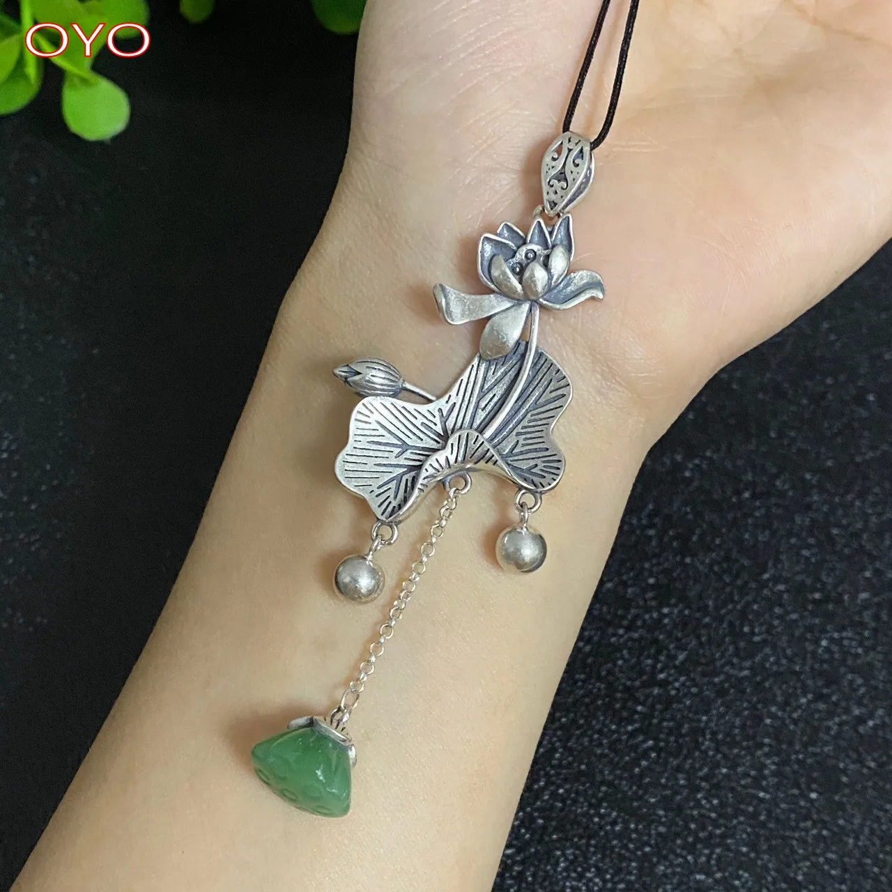 Real s925 sterling anemone lotus leaf pendant, retro country style green lotus tassel pendant pendant for women