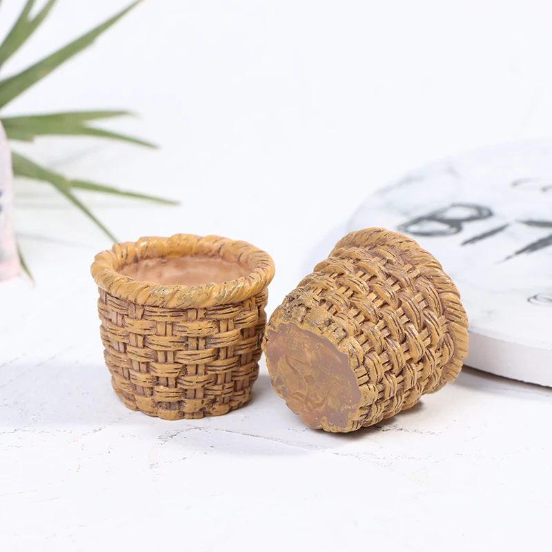 2pcs 1/12 Mini Cute Dollhouse Rattan Frame Hand-woven Vegetable Food Storage Basket Dolls Miniature Decoration