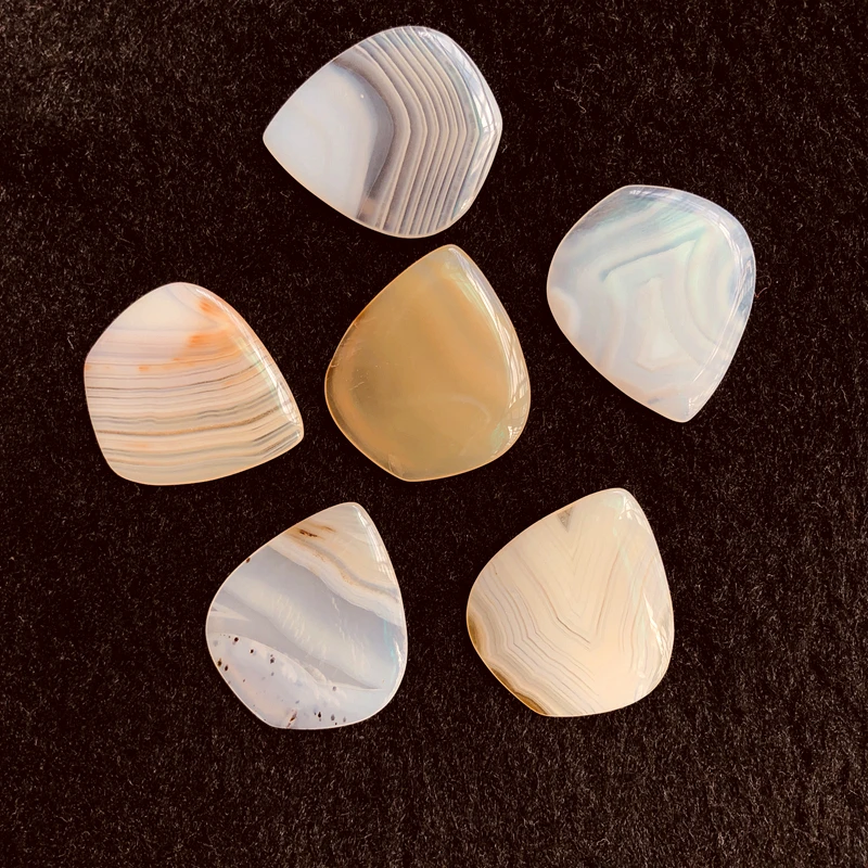 Wholesale 1pcs Natural Banded Carnelian Agate Guitar Pick,Stone Crystal Guitar Pick,\