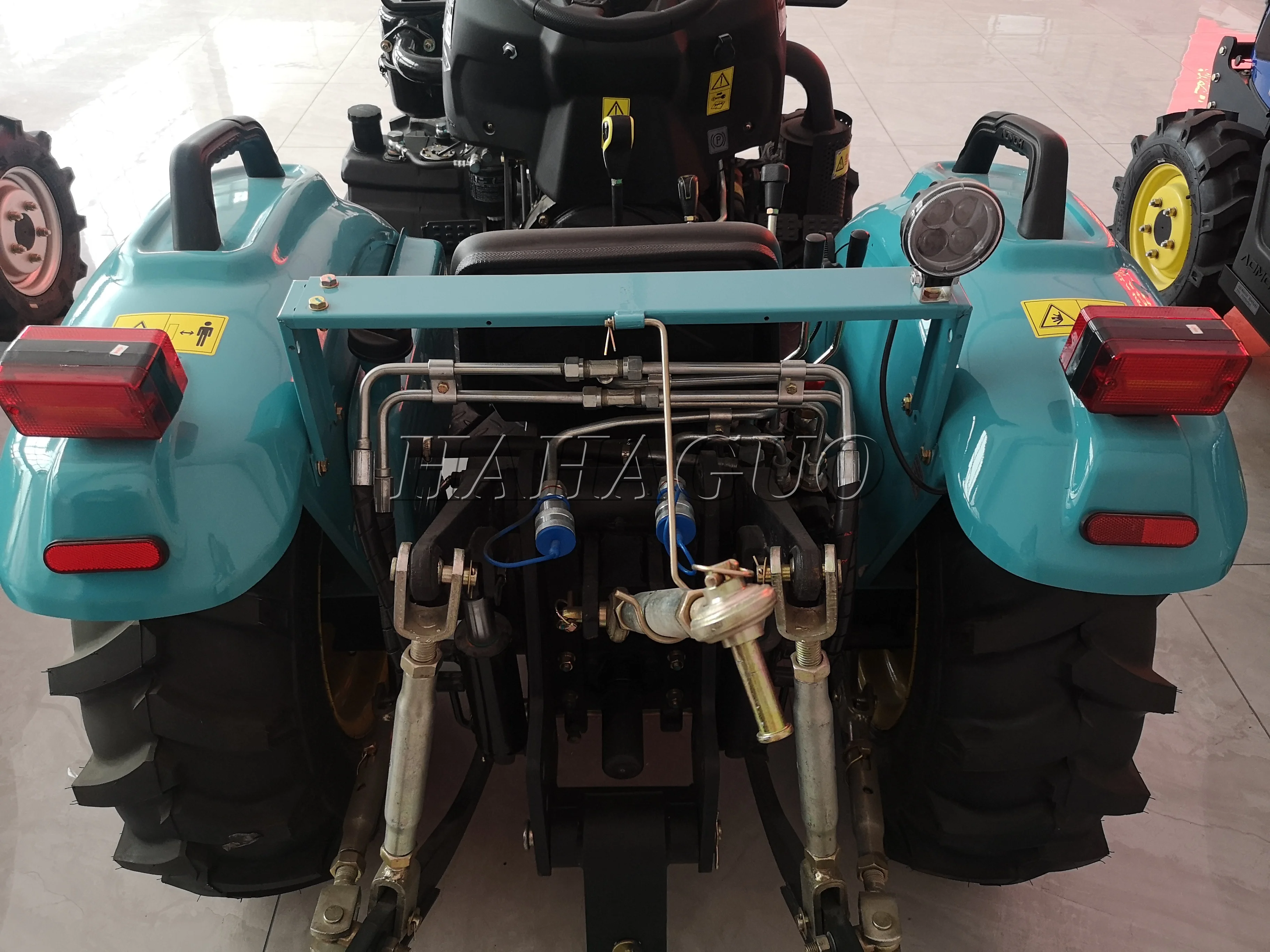 2021 Micro ล้อ Mesin Kebun การเกษตรรถแทรกเตอร์เรือนกระจก Orchard ใช้50HP รถแทรกเตอร์