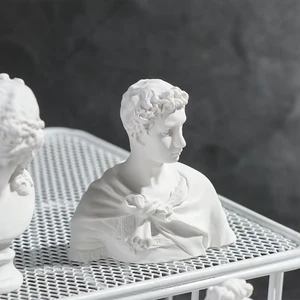 Nordic Style Miniatur Plester Patung Dada Mitologi Yunani Patung Terkenal Patung Desktop Ornamen Dekorasi Rumah Menggambar Praktek 12 penjualan terbaik patung mr darcy - №