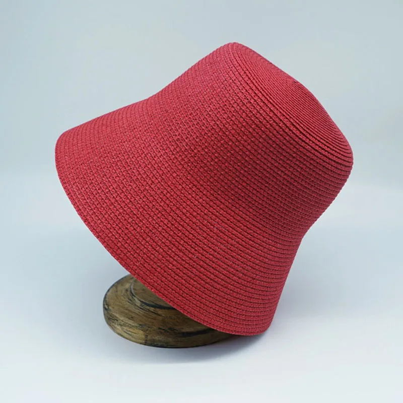 Lato tkane Cloche kapelusz typu Bucket zwykły kapelusz słońce dla kobiet francuski styl Retro szerokie rondo czerwony czarny słomkowy kapelusz Couture Derby damski kapelusz