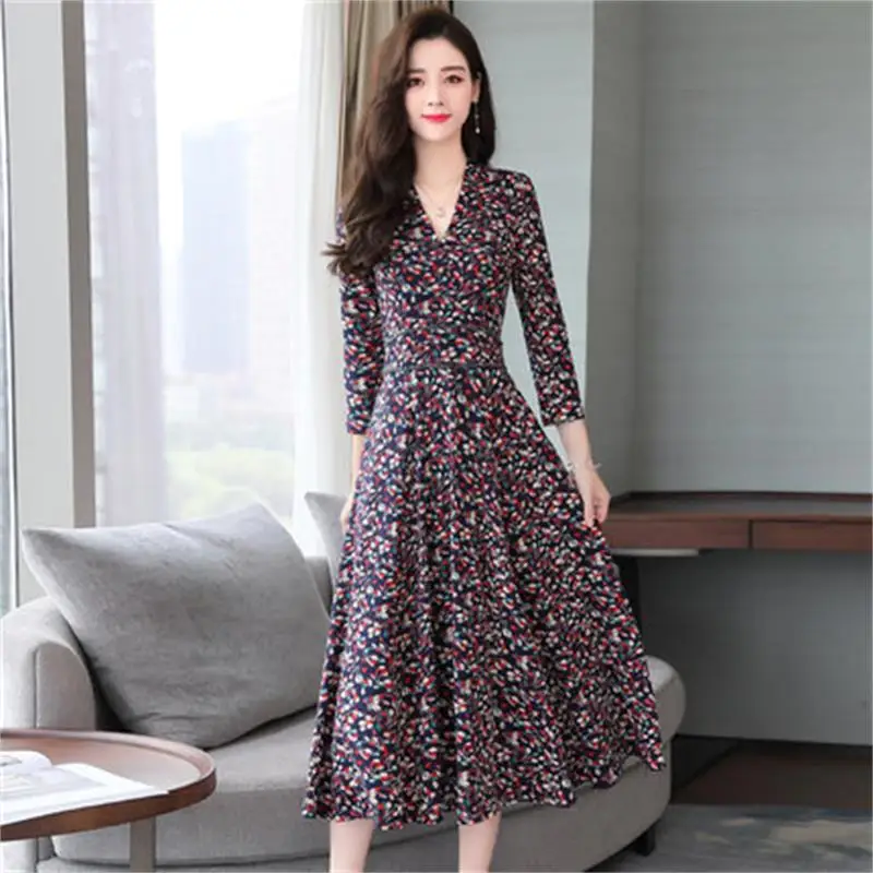 

High waist V-neck long-sleeved floral dress women's 2019 spring and autumn new temperament flowing long section waist Dresses