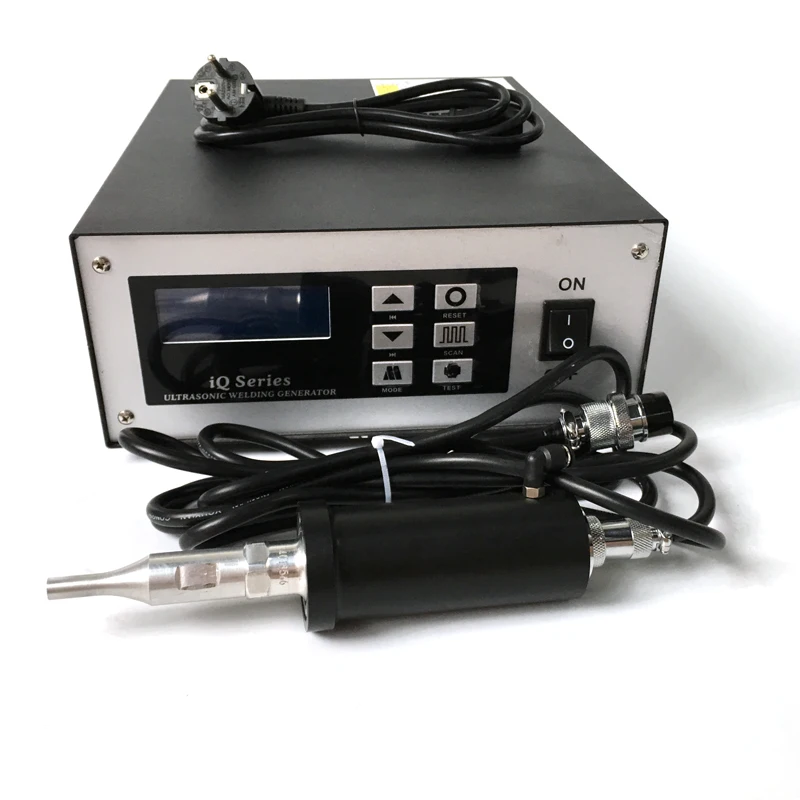 28Khz 800W Portable Ultrasonic Spot Welder For Nonwoven Fabric Plastic Welding