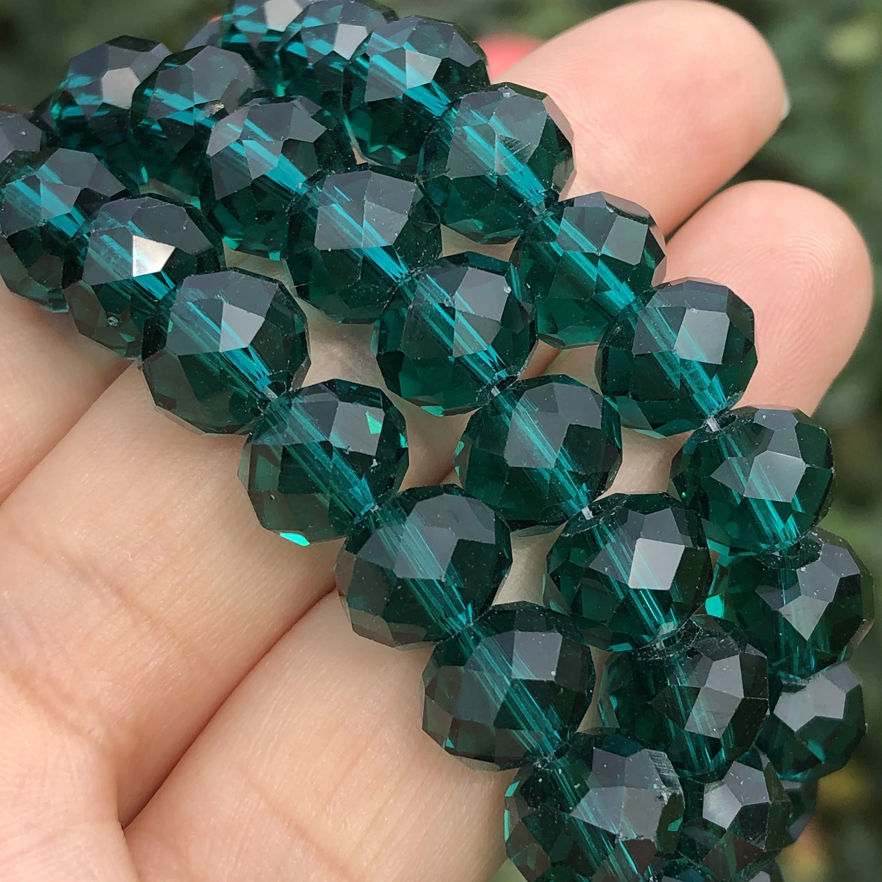Ekskluzywny ciemnozielony austriacki szkło kryształowe Faceted Rondelle koraliki dystansowe luzem koraliki do tworzenia biżuterii Diy Earing bransoletka 4/6/8/10MM