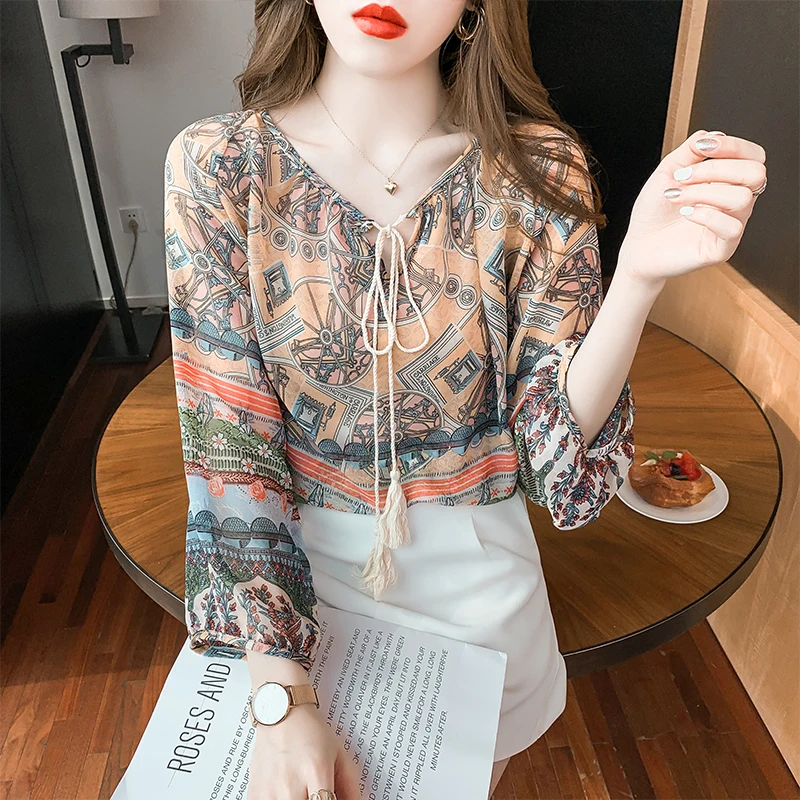 

Casual Top Retro V-neck Tie Long-sleeved Round Neck Pullover Shirt Women Loose and Thin Summer New Style Print Floral Blouses