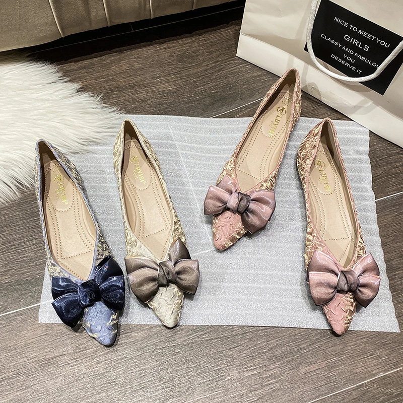 Point Shoes for Women Flat Heel Bowtie Silk Cloth Evening Shoes Lady Flat Bottom Scoop Shoes Large Size 44 45 46 31 32 33