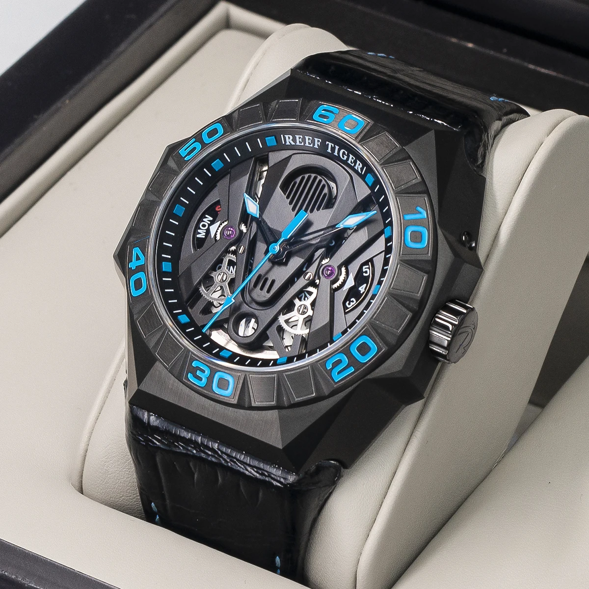 

Reef Tiger/RT Limited Watch Men Automatic Mechanical All Black Blue Skeleton Waterproof Leather Strap Relogio Masculino RGA6912