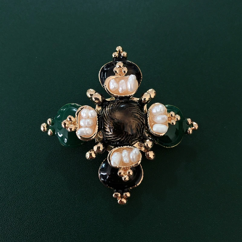 Morkopela Baroque Irregular Pearls Brooches Vintage Jewelry Luxury Clothes Pins And Brooches Scarf Suit Clip Pins Gift For Women