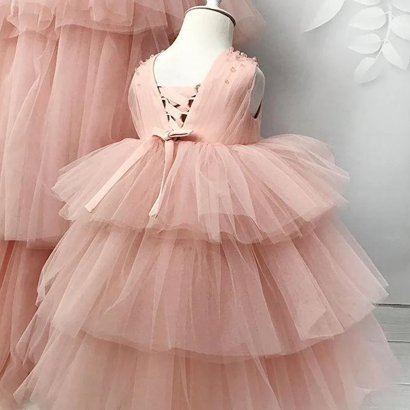 Pageant Blush Roze Tiered Parels Tule Bloem Meisje Jurk Voor Wedding Party Floor Lengte Kralen Kids Verjaardag Prom Peuter Gown