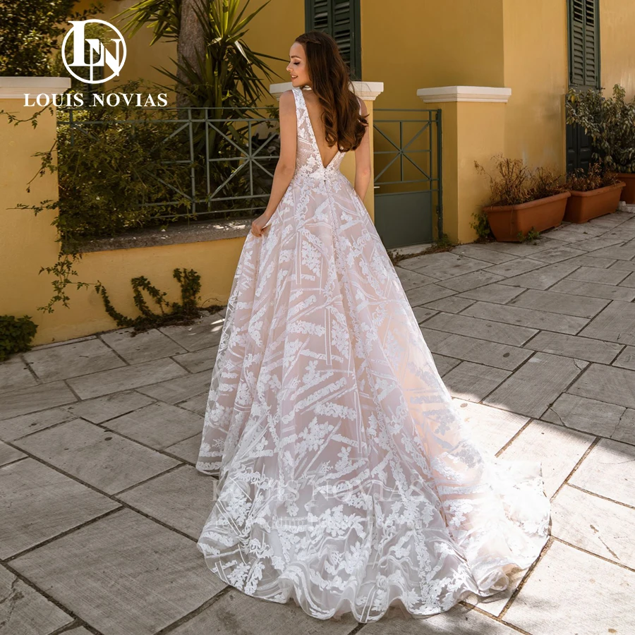 LOUIS NOVIAS Sexy A-Line Wedding Dress 2022 Embroidery Lace Appliques Sexy Deep V-neck Backless Sleeveless Princess Bridal Gown